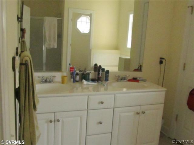 4235 Riddles Bridge Road Goochland, VA 23063 - Photo 17 of 20 Master Bath