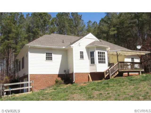 4235 Riddles Bridge Road Goochland, VA 23063 - Photo 2 of 20 Exterior Back
