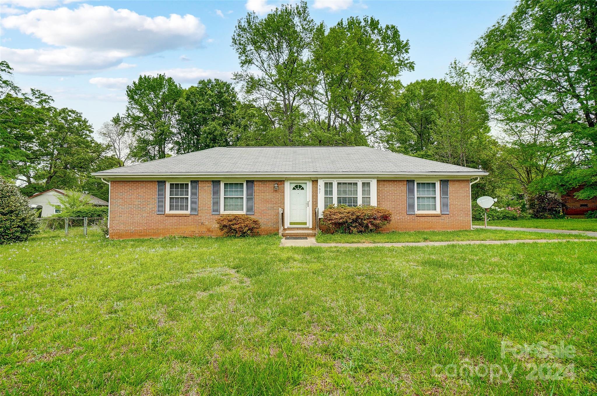 507 Tilden Road Charlotte, NC 28214 - Photo 1 of 25 Gallery Image 1