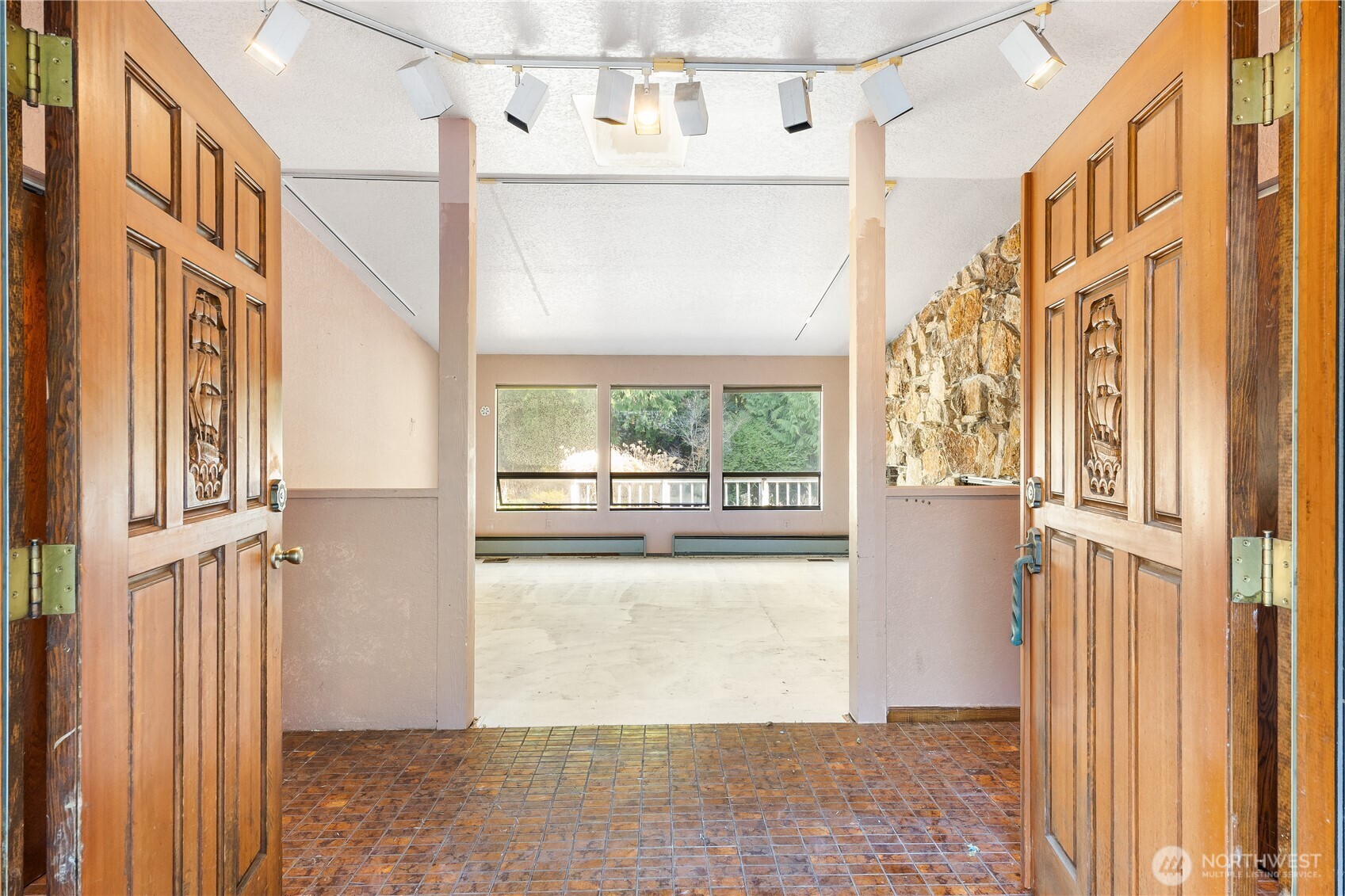 23323 49th Avenue Southeast Bothell, WA 98021 - Photo 3 of 21