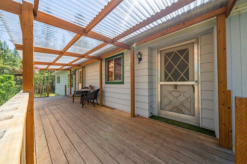 2860 East Fork Road Williams, OR 97544 - Photo 6 of 59 Gallery Image 6