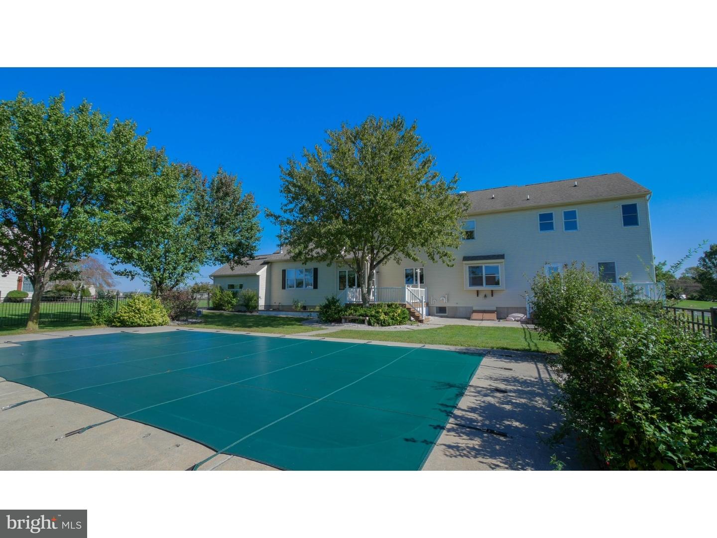 2153 Hillcrest Road Quakertown, PA 18951 - Photo 23 of 24 Pool