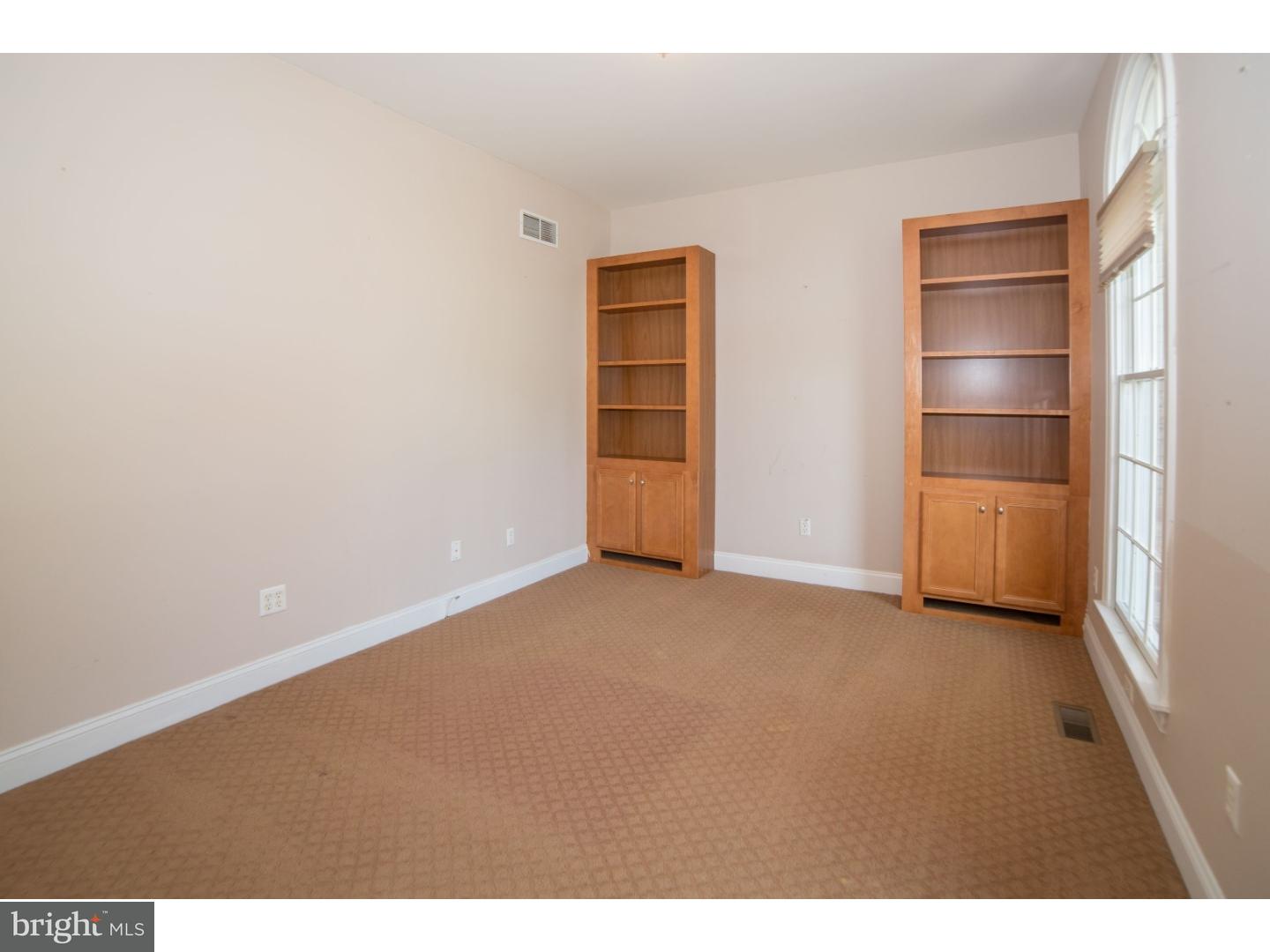 2153 Hillcrest Road Quakertown, PA 18951 - Photo 5 of 24 Office / Study