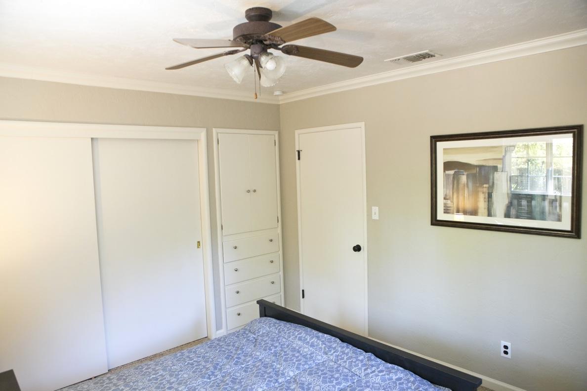 5150 Bidwell Road Redding, CA 96001 - Photo 20 of 24 bedroom w/built-ins