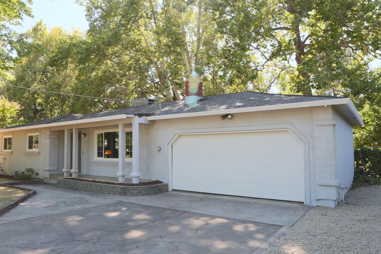 5150 Bidwell Road Redding, CA 96001 - Photo 2 of 24 oversized 2-car garage