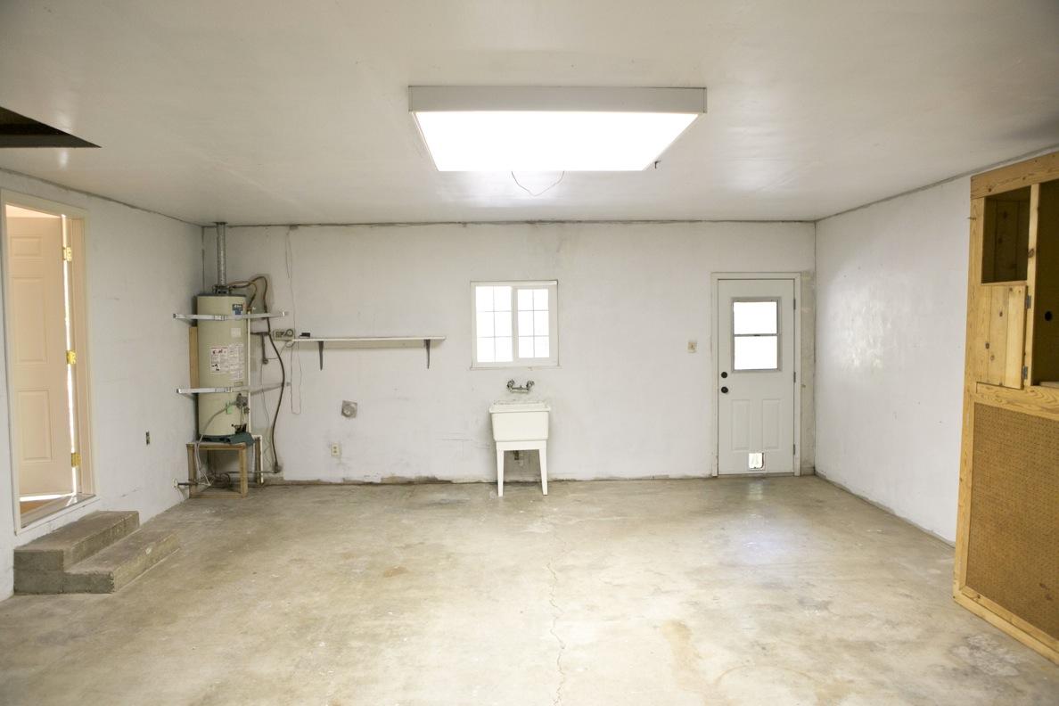 5150 Bidwell Road Redding, CA 96001 - Photo 23 of 24 deep garage
