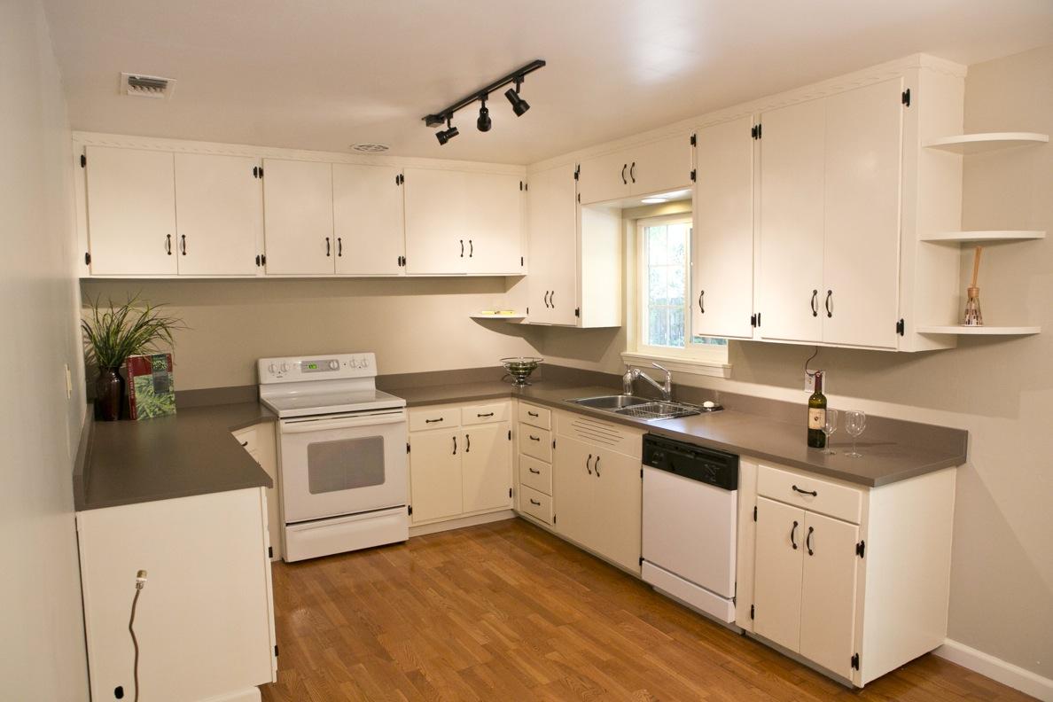 5150 Bidwell Road Redding, CA 96001 - Photo 4 of 24 new paint, counters in kitchen