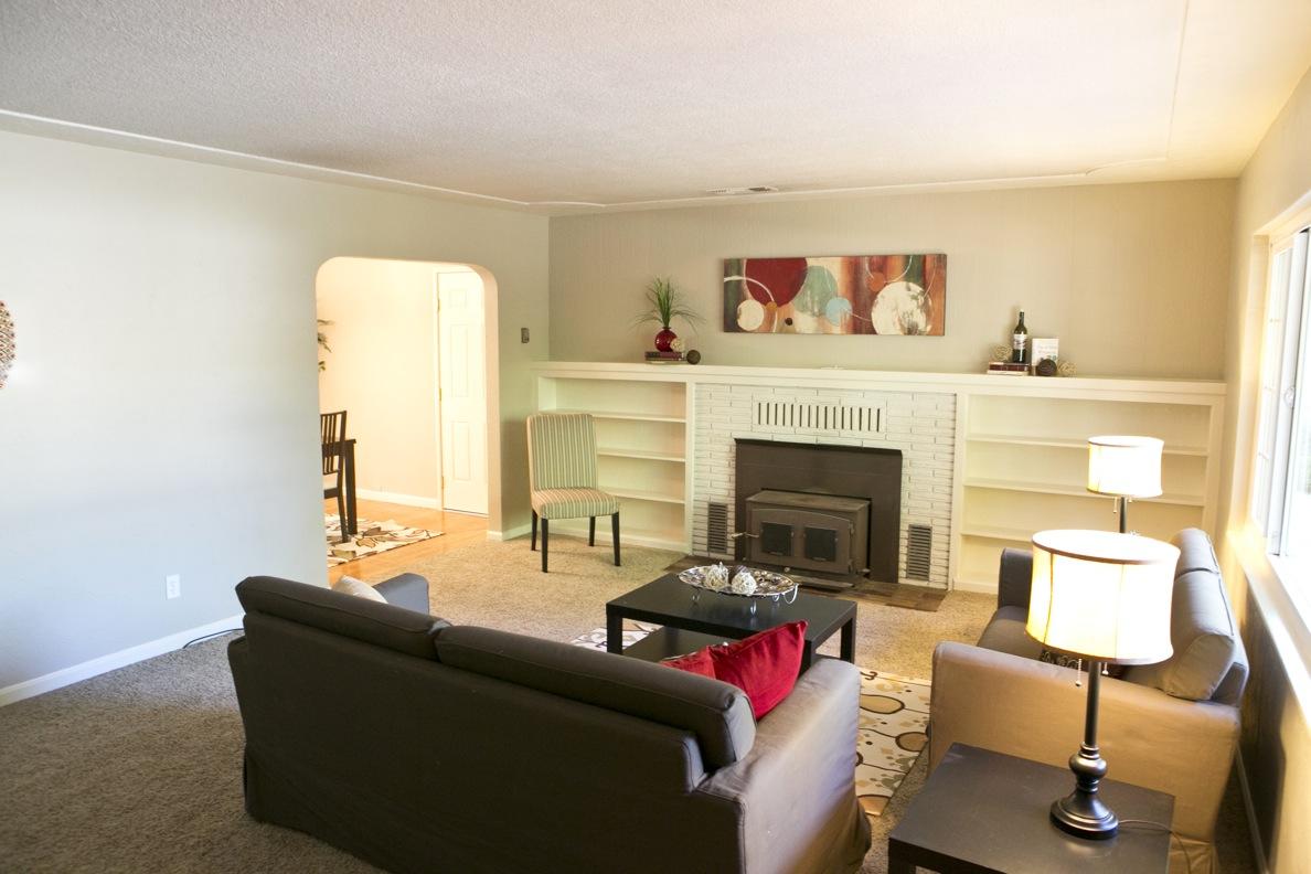 5150 Bidwell Road Redding, CA 96001 - Photo 10 of 24 entry into living room