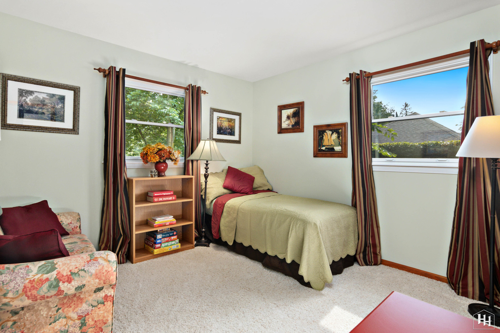 2275 Tara Drive Elgin, IL 60123 - Photo 22 of 33 a bedroom with a bed and a window