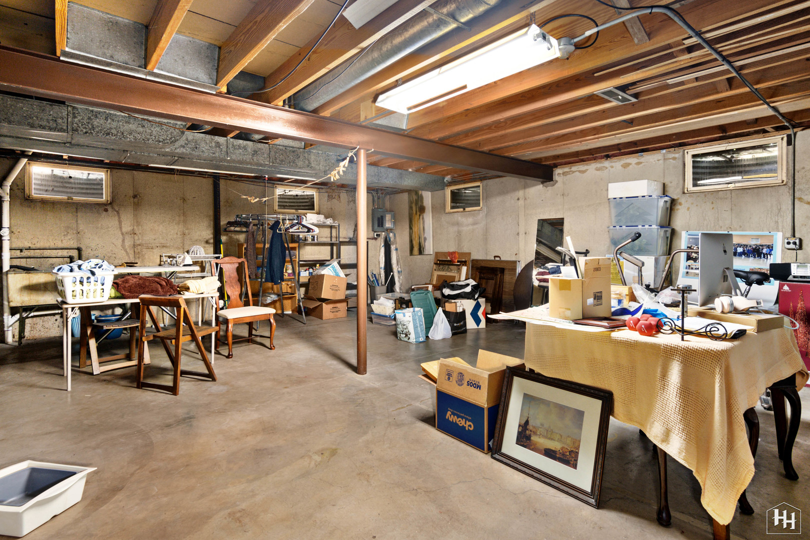 2275 Tara Drive Elgin, IL 60123 - Photo 24 of 33 a view of a dining room with furniture