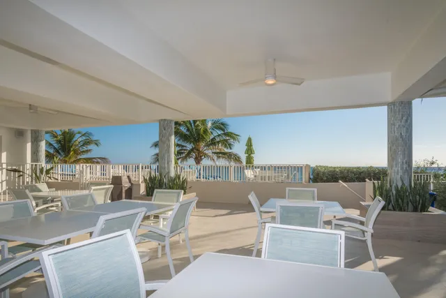 $925,000 | 4748 South Ocean Boulevard, Unit 4B, Highland Beach, FL 33487