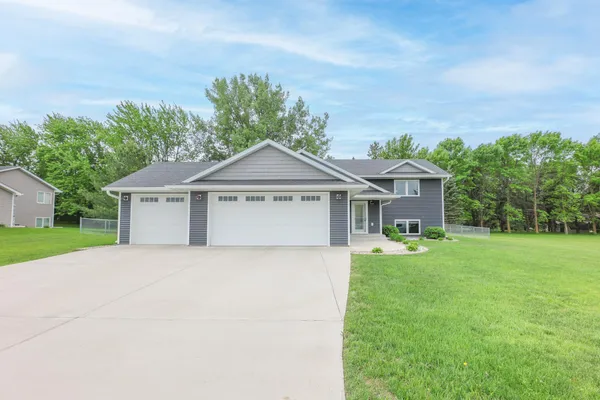 $425,000 | 2580 Lois Lane Southeast, Alexandria, MN 56308