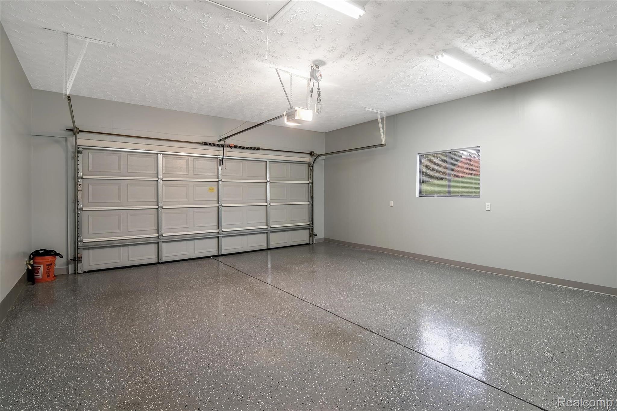 4570 Rohr Road Clarkston, MI 48348 - Photo 12 of 18 4570 Rohr Rd-windowstill-realest (23).jpg