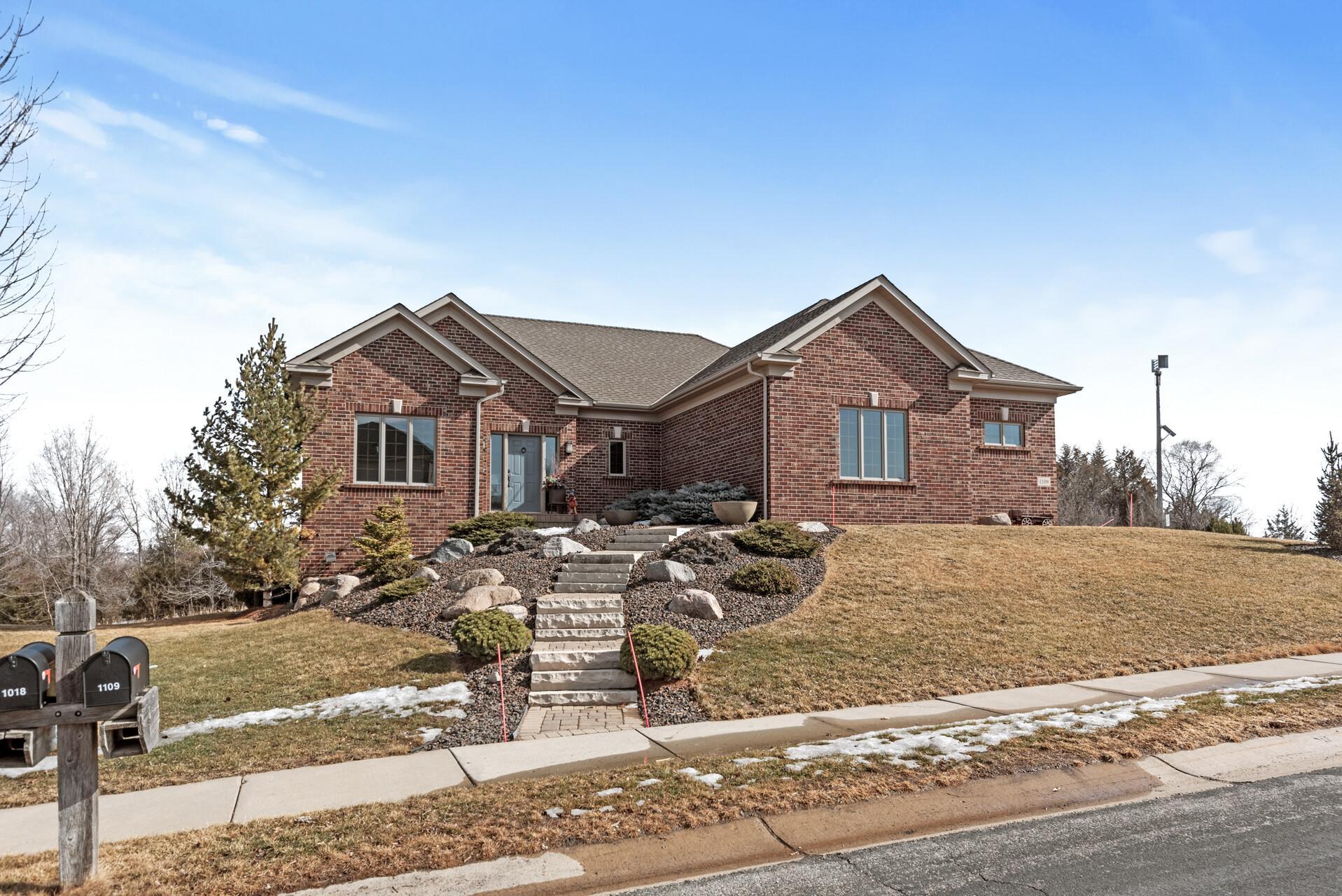 1109 Overlook Lane Carver, MN 55315 - Photo 1 of 1