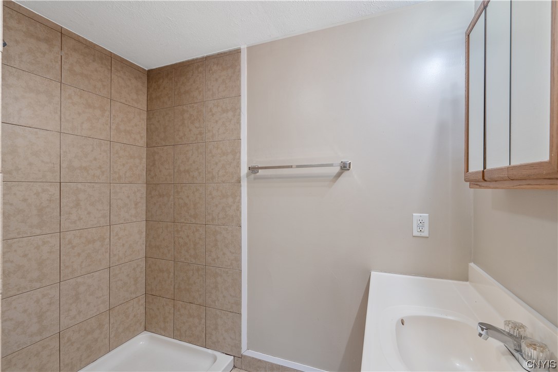 2029 County Rte 1, Unit 4 Scriba, NY 13126 - Photo 19 of 20