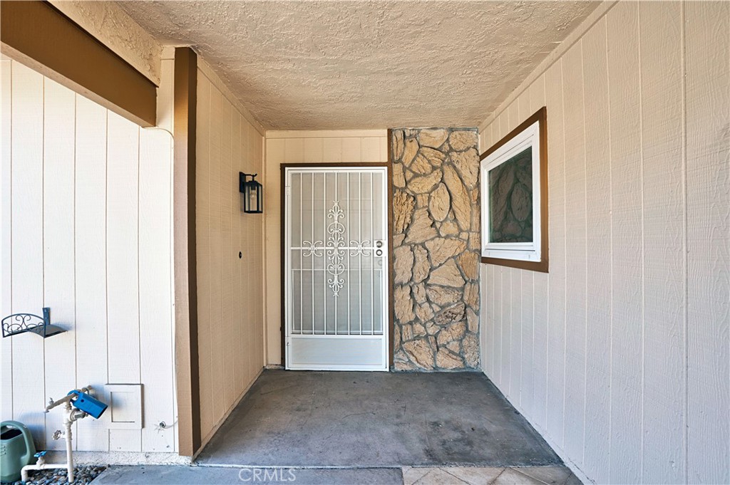 28028 Foxfire Street Menifee, CA 92586 - Photo 6 of 36