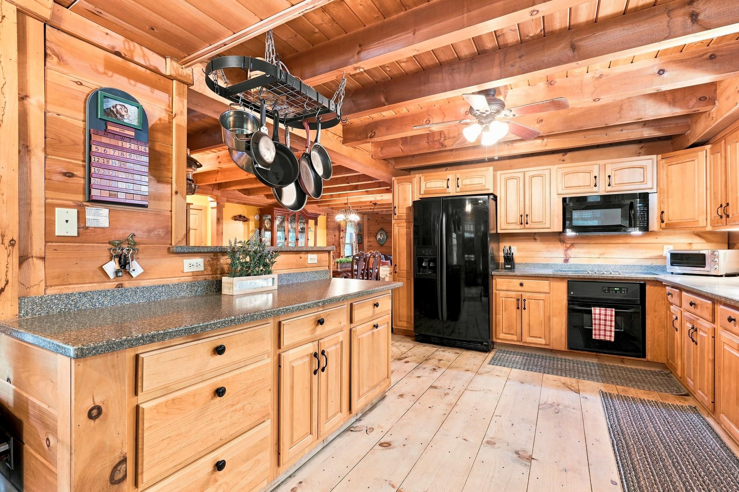 271 Middle Road Deerfield, NH 03037 - Photo 5 of 38 Gallery Image 5