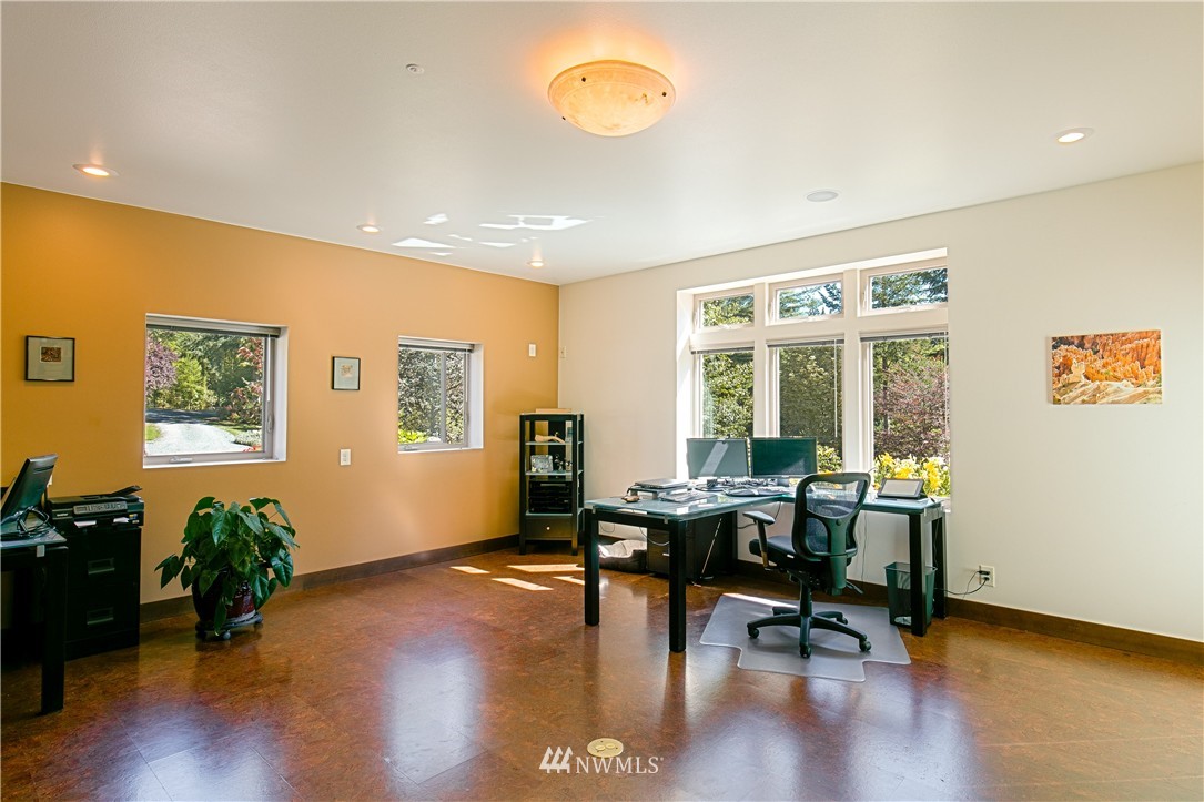 12517 Chain Lake Road Snohomish, WA 98290 - Photo 5 of 25 Gallery Image 5