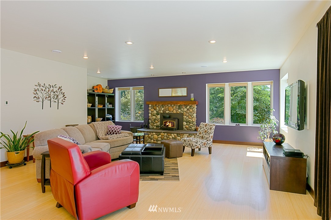 12517 Chain Lake Road Snohomish, WA 98290 - Photo 6 of 25 Gallery Image 6