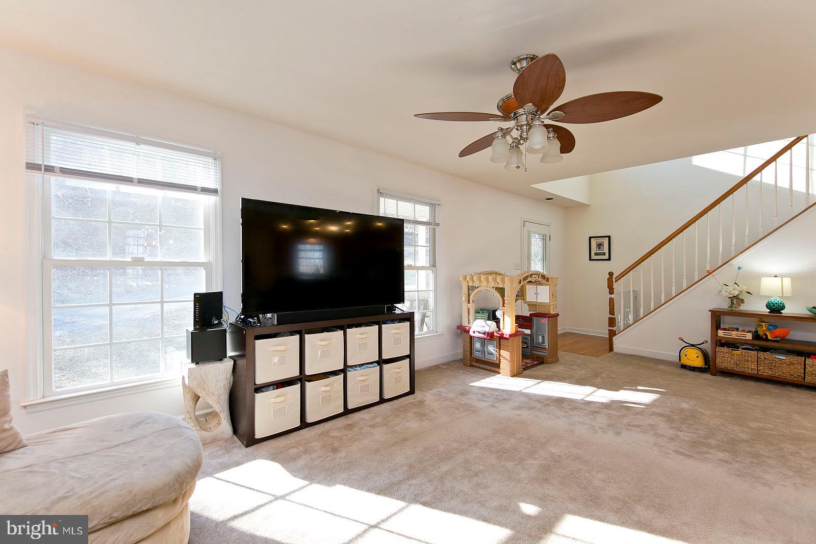 443 Jericho Road Linden, VA 22642 - Photo 40 of 48 Living room