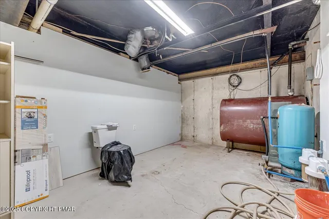 $304,999 | 137 Chicola Lake-South Trail, Saylorsburg, PA 18353