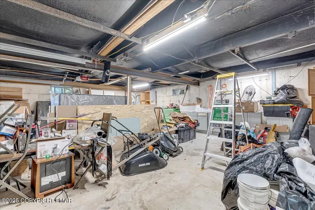 $304,999 | 137 Chicola Lake-South Trail, Saylorsburg, PA 18353