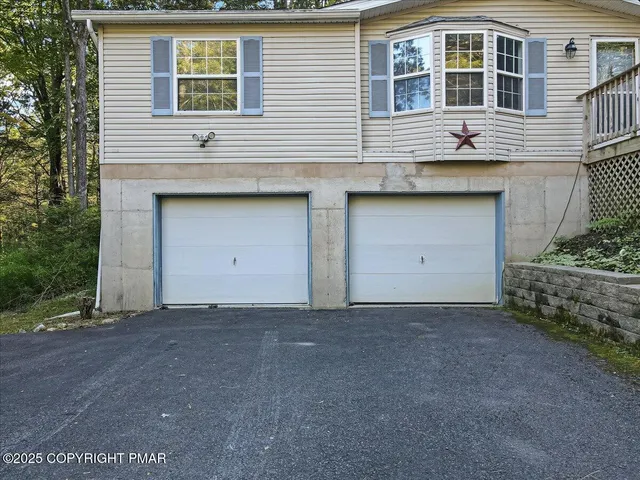 $304,999 | 137 Chicola Lake-South Trail, Saylorsburg, PA 18353