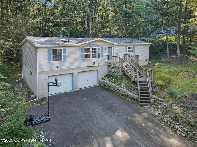 $304,999 | 137 Chicola Lake-South Trail, Saylorsburg, PA 18353