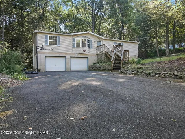$304,999 | 137 Chicola Lake-South Trail, Saylorsburg, PA 18353