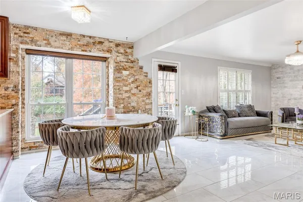 $535,000 | 1730 Woodmore Oaks Drive, Manchester, MO 63021