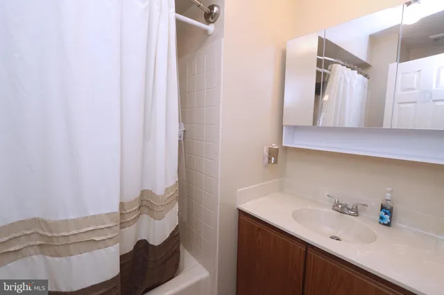 $2,750 | 403 Essex Court, Lansdale, PA 19446