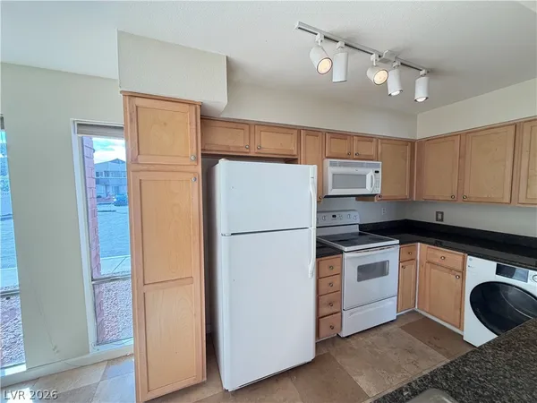 $1,430 | 778 Oakmont Avenue, Unit 309, Las Vegas, NV 89109