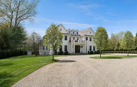$12,995,000 | 5 Eileens Path, East Hampton, NY 11937