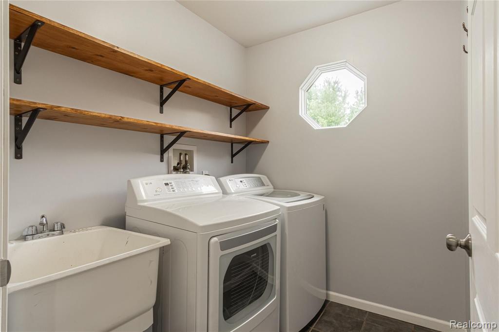10198 Bennett Lake Road Fenton, MI 48430 - Photo 11 of 32