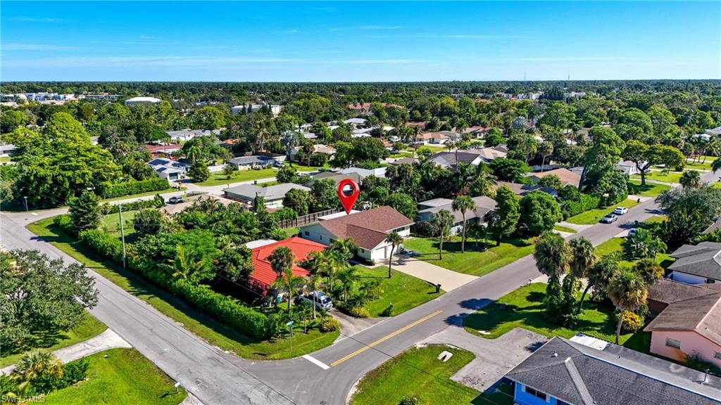 3929 Mohawk Place Naples, FL 34112 - Photo 6 of 47 Gallery Image 6