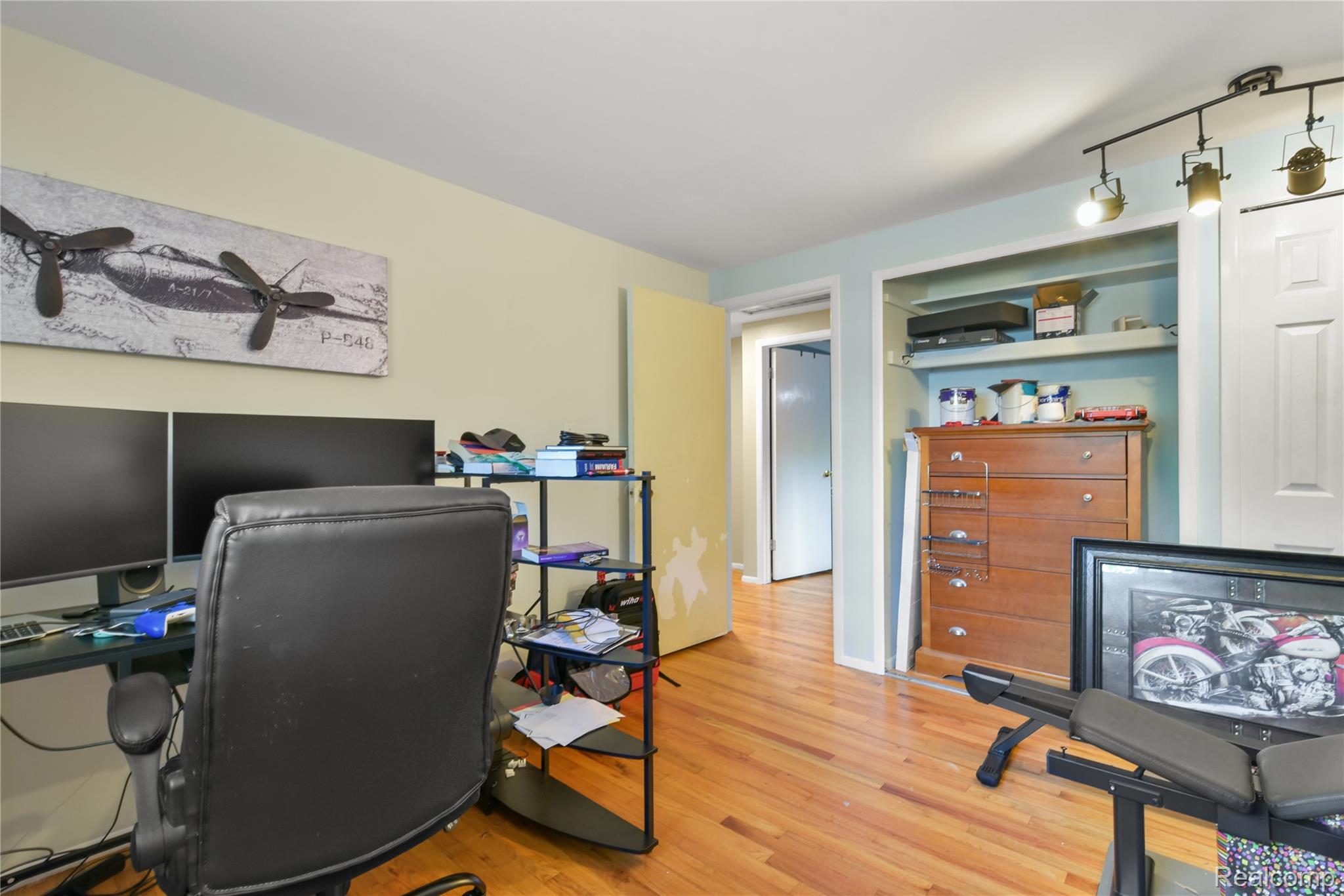 8522 Hampton Road Grosse Ile, MI 48138 - Photo 32 of 48 _BDB1432.jpg