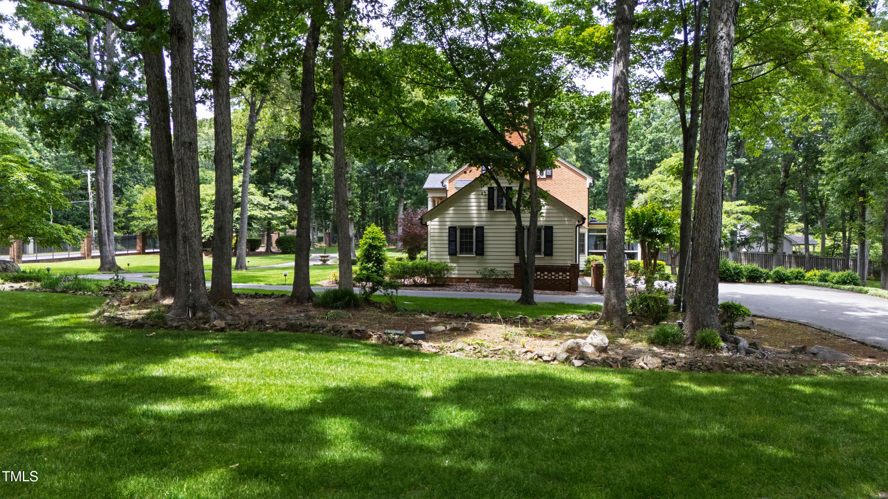 820.2 Kenmore Road Chapel Hill, NC 27514 - Photo 10 of 20 a view of a house with backyard