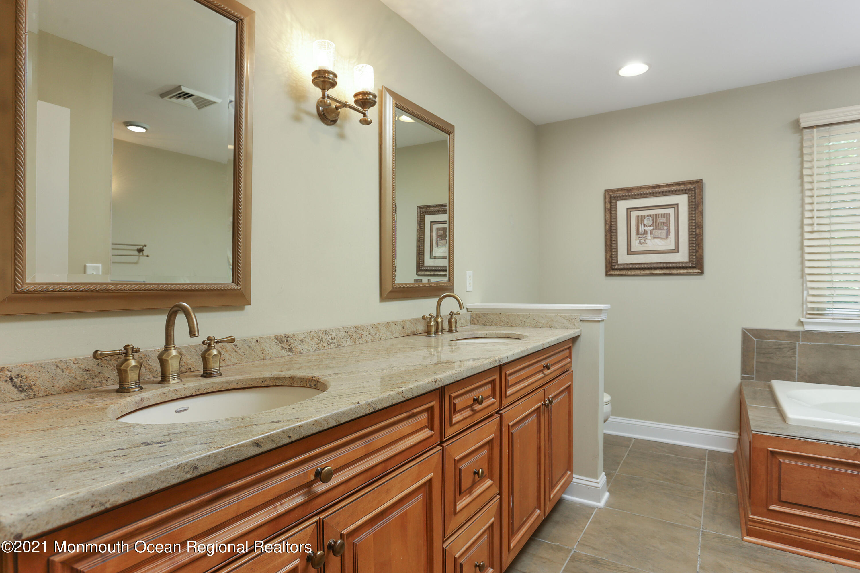 88 Hominy Hill Road Colts Neck, NJ 07722 - Photo 17 of 25 primary bath