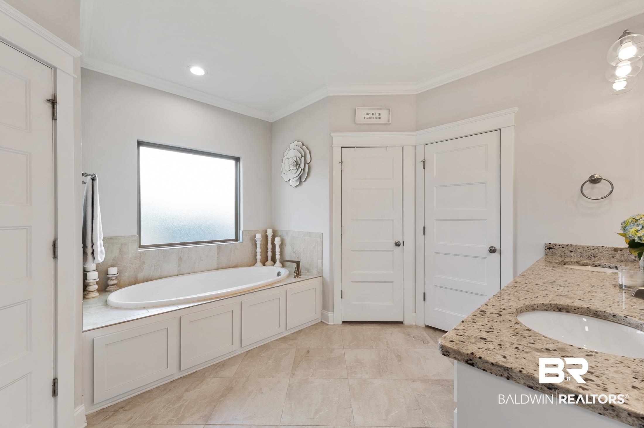 217 Garrison Boulevard Fairhope, AL 36532 - Photo 23 of 41 Master Garden Tub