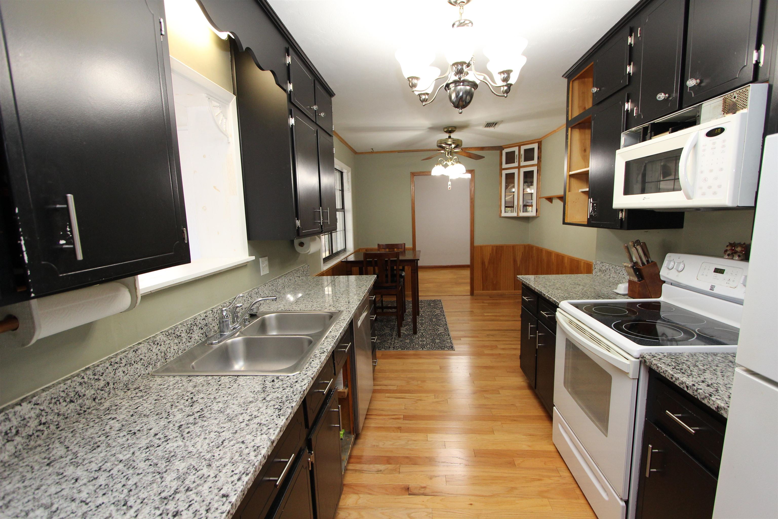 4274 Kensington Road Tallahassee, FL 32303 - Photo 12 of 56