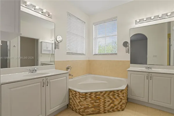 $5,200 | 20234 Southwest 128th Place, Miami, FL 33177