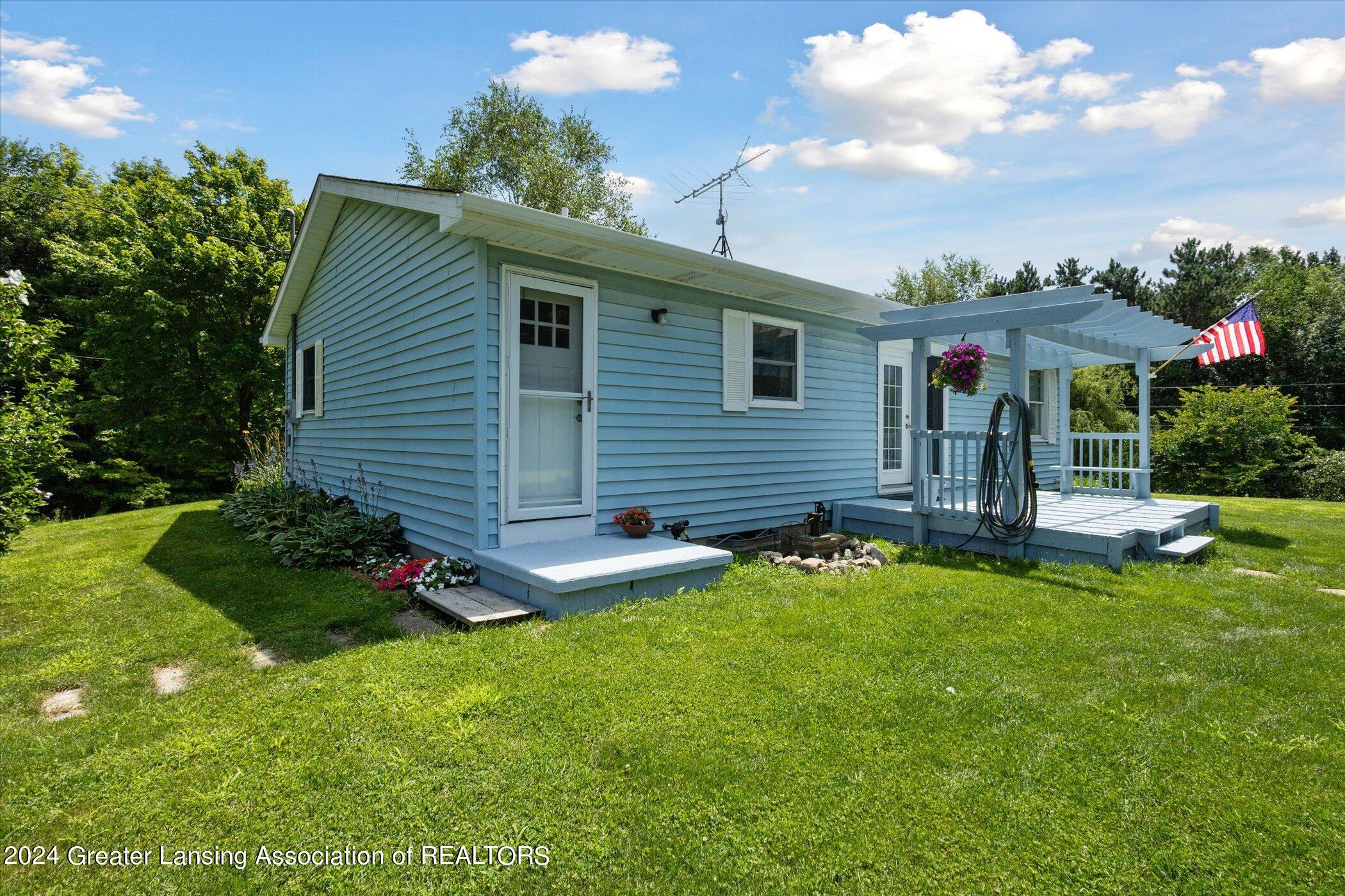 02-8200-S-Clark-Rd-Nashville-MI-49073-Wi