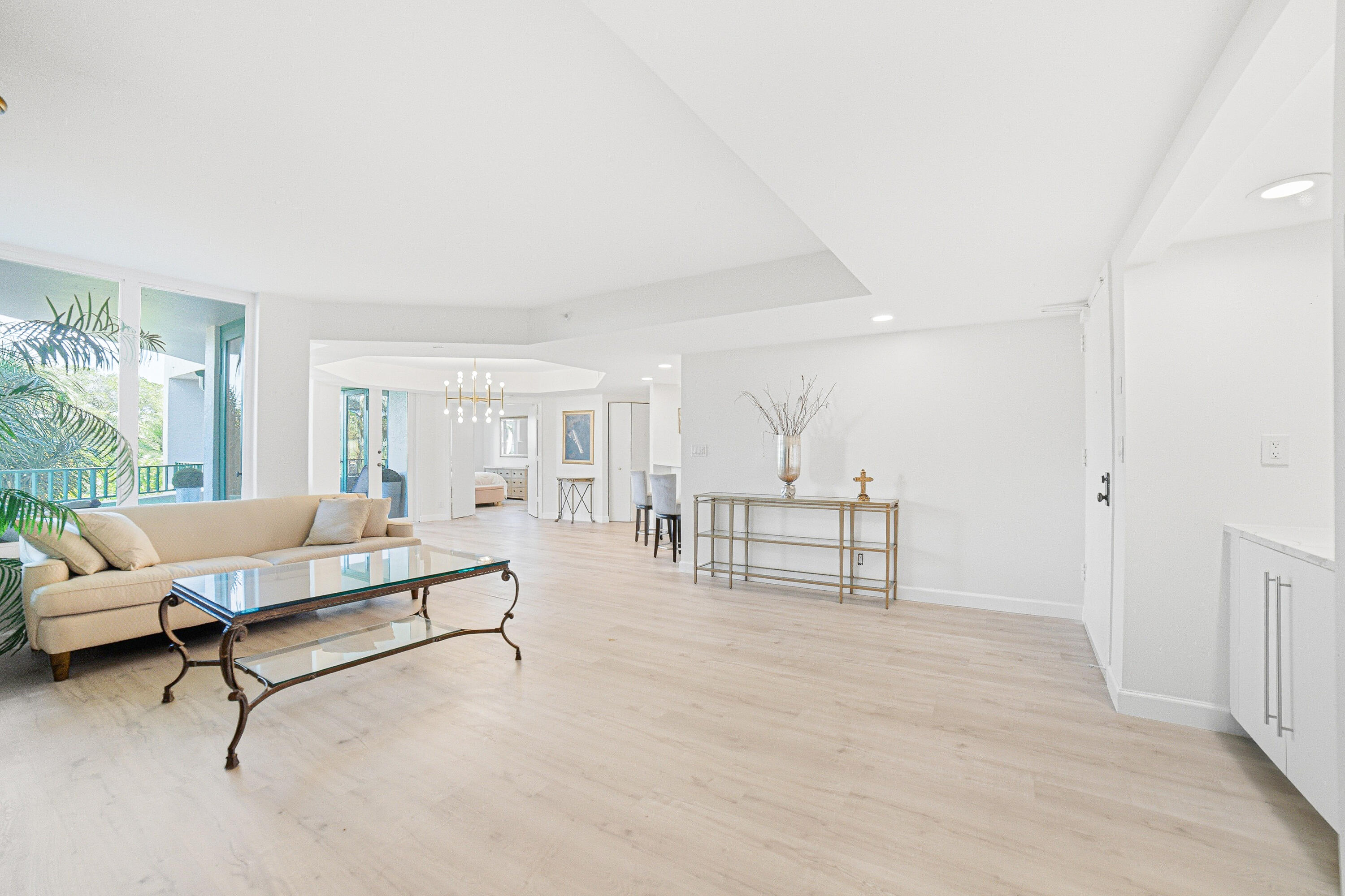 100 Southeast 5th Avenue Boca Raton, FL 33432 - Photo 13 of 51 Livingroom-B