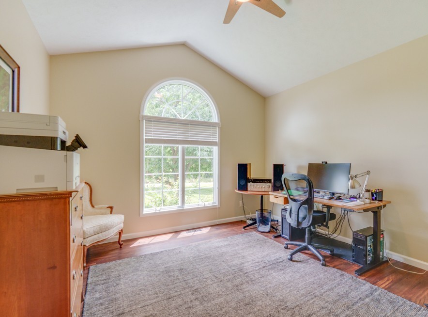 3550 East Bishop Road Mount Vernon, IL 62864 - Photo 33 of 61 a view of a livingroom with workspace and a window