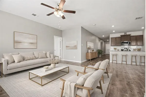 $2,100 | 611 Saddle Club Way, Princeton, TX 75407