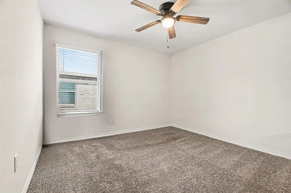 $2,100 | 611 Saddle Club Way, Princeton, TX 75407