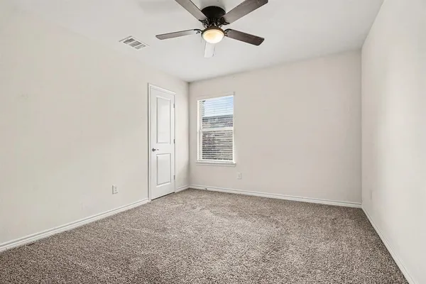 $2,100 | 611 Saddle Club Way, Princeton, TX 75407