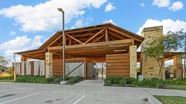 $2,100 | 611 Saddle Club Way, Princeton, TX 75407