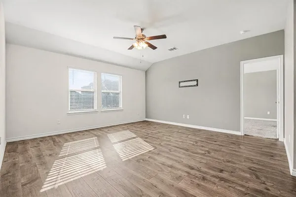 $2,100 | 611 Saddle Club Way, Princeton, TX 75407