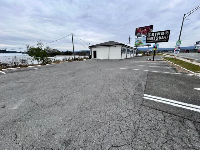 $600,000 | 208 East Walnut Avenue, Dalton, GA 30721